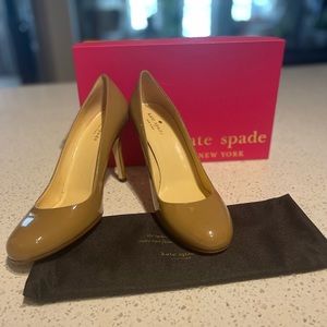 Kate Spade Camel Colored Patent Leather Heel Size 9